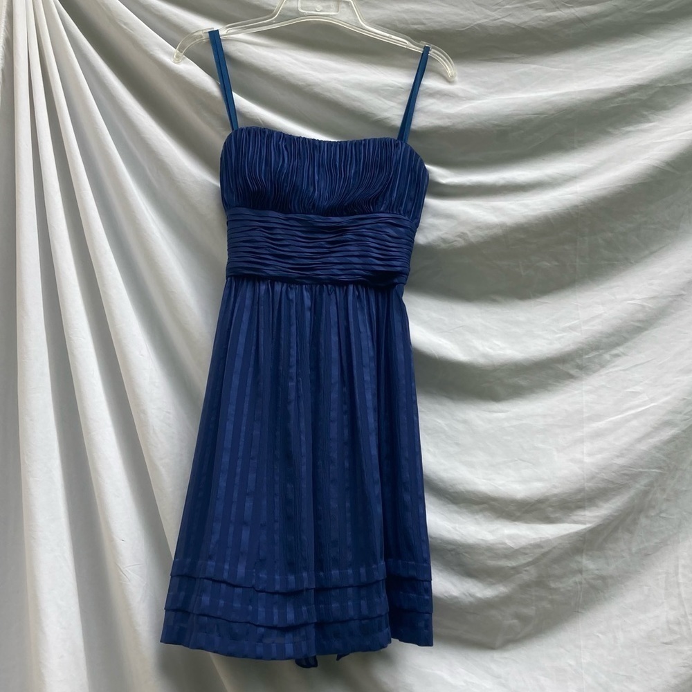 Elegant Blue Sleeveless Dress
